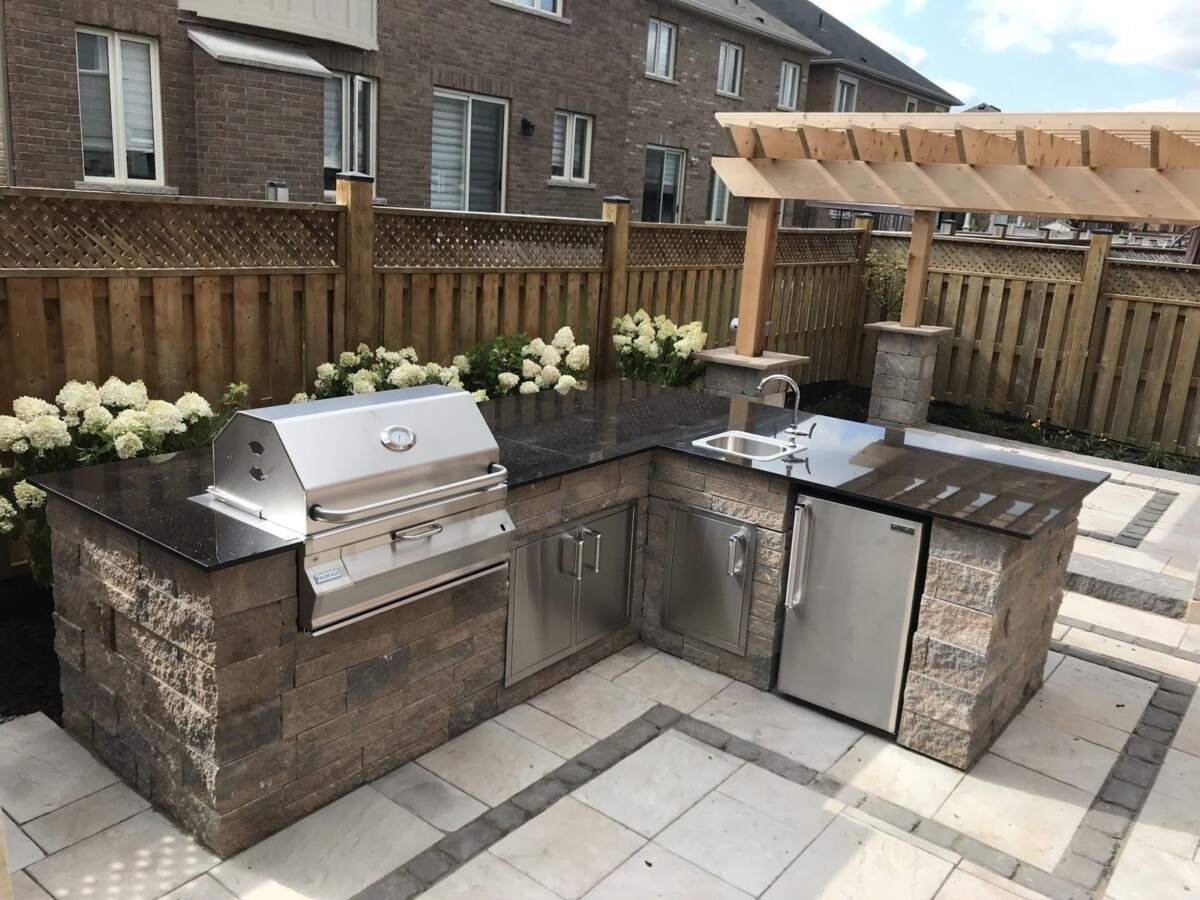 Patios & Back Yards (15)